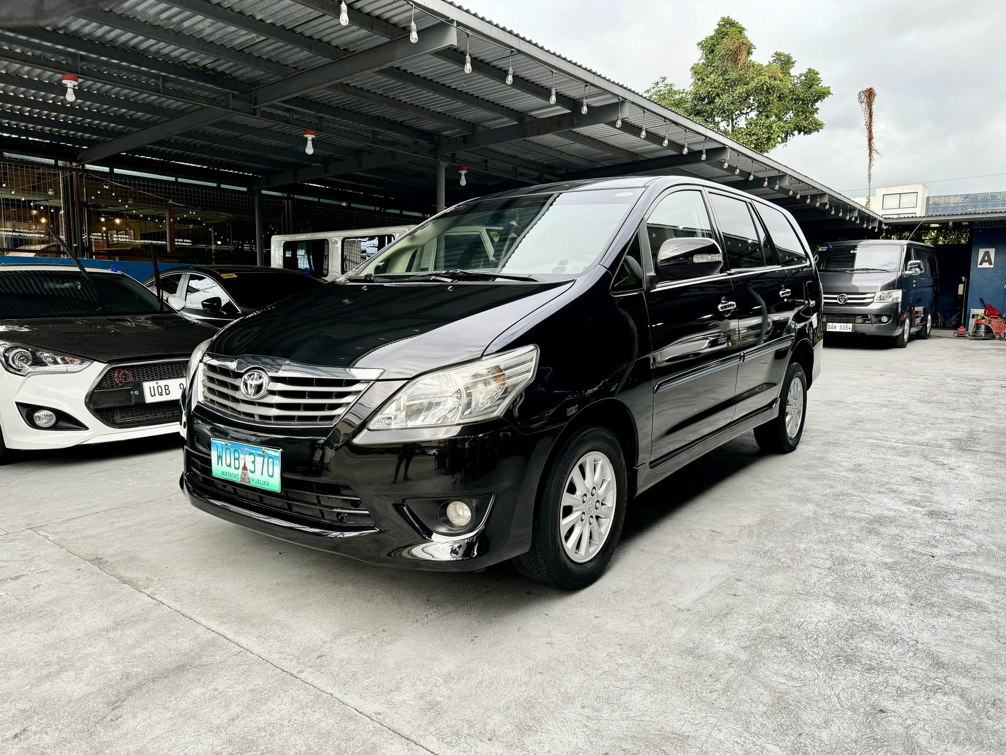 2014 Toyota Innova V Automatic Turbo Diesel! Captains Seats! 65,000 Kms Only FRESH!